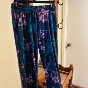 womens stars above pj pants xs